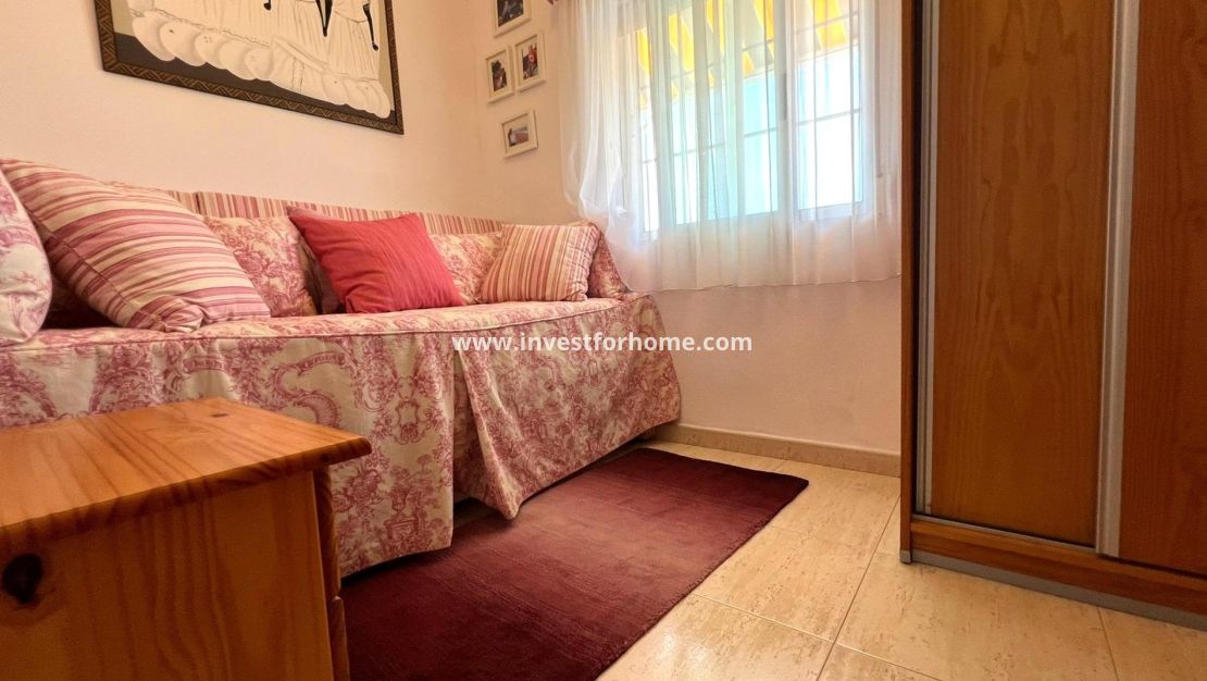 Sale - Bungalow - Torrevieja - aguas nuevas