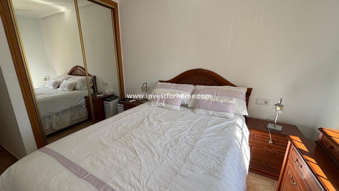 Sale - Bungalow - Torrevieja - Centro