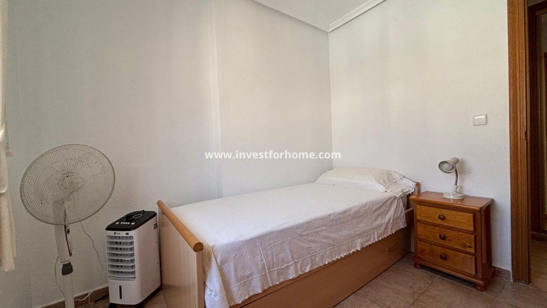 Sale - Bungalow - Torrevieja - Centro