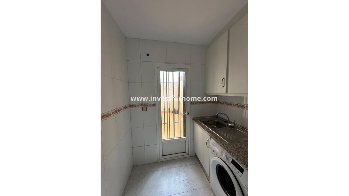 Sale - Bungalow - Torrevieja - Centro