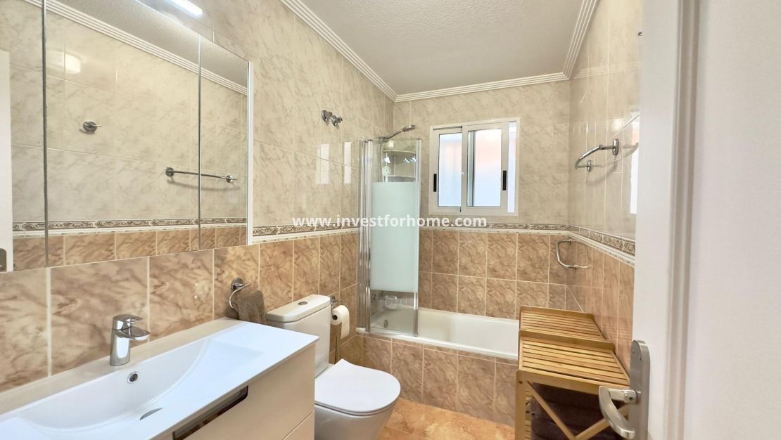 Sale - Bungalow - Torrevieja - Centro