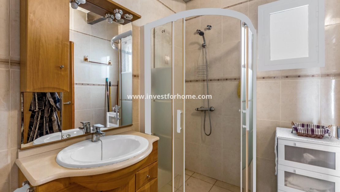 Sale - Bungalow - Torrevieja - Centro