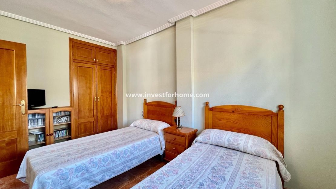 Sale - Bungalow - Torrevieja - Centro