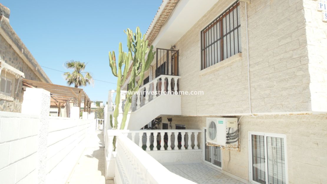 Sale - Bungalow - Torrevieja - Costa Blanca