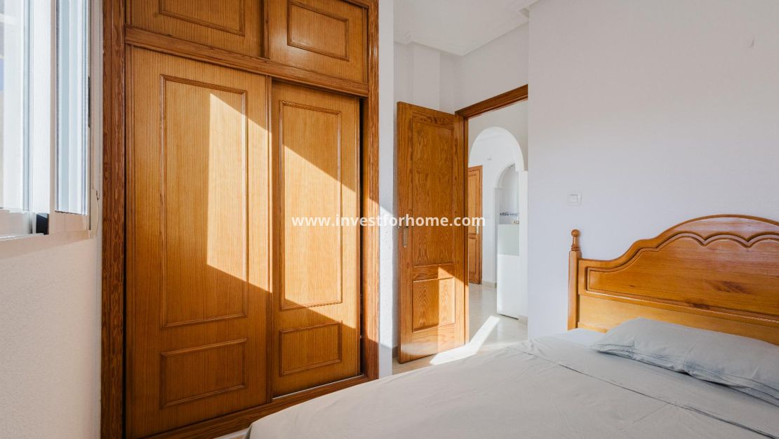 Sale - Bungalow - Torrevieja - Costa Blanca