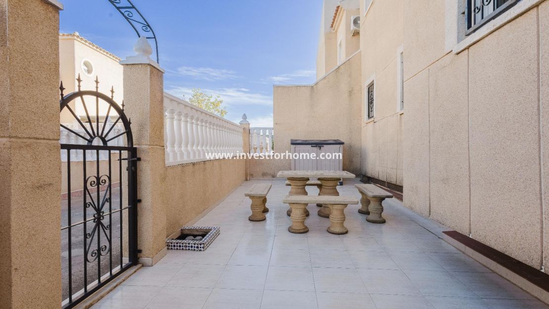 Sale - Bungalow - Torrevieja - Costa Blanca