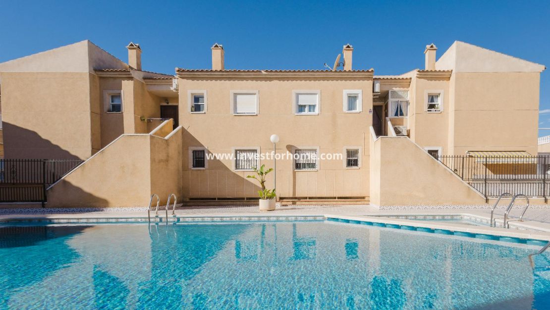 Sale - Bungalow - Torrevieja - Costa Blanca