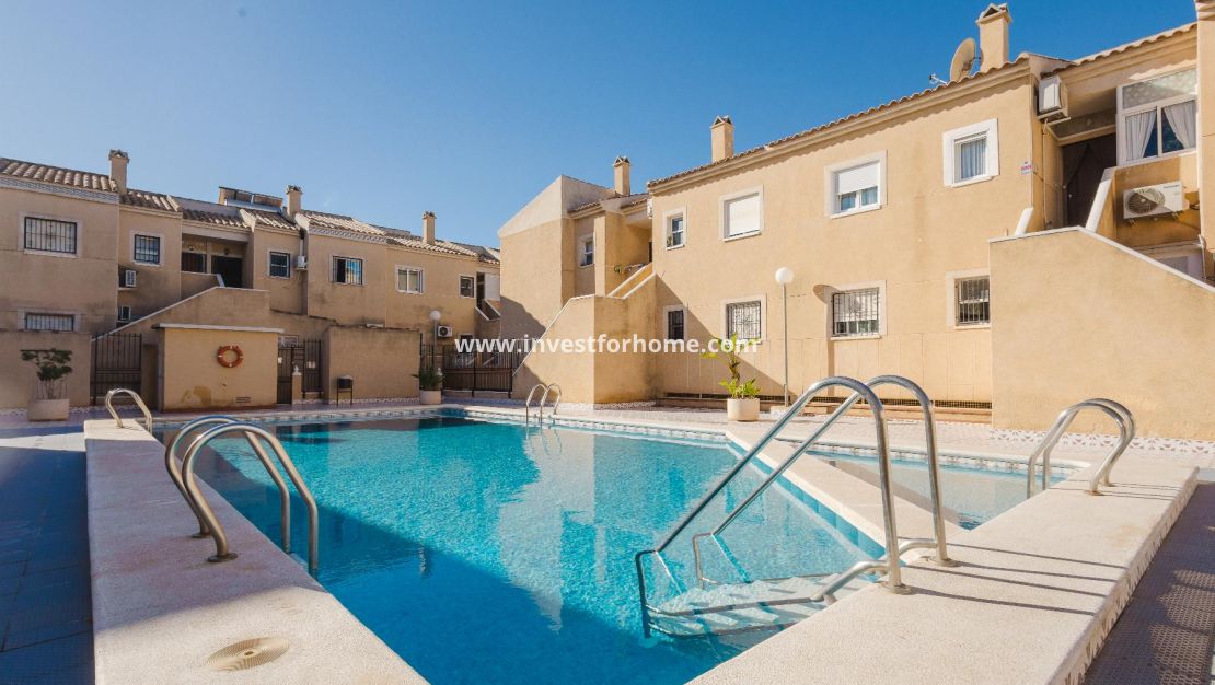 Sale - Bungalow - Torrevieja - Costa Blanca