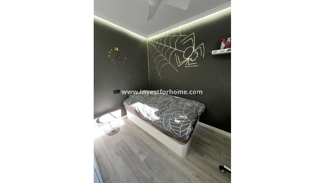 Sale - Bungalow - Torrevieja - Costa Blanca