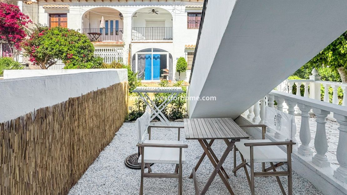 Sale - Bungalow - Torrevieja - Costa Blanca