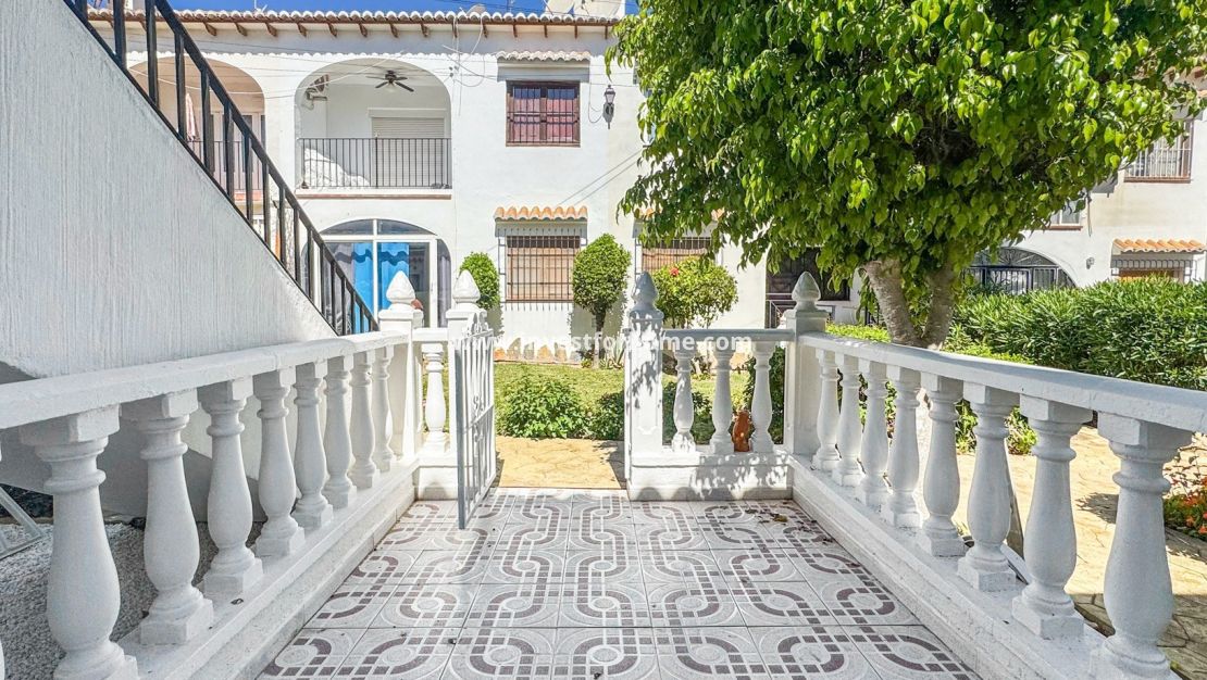 Sale - Bungalow - Torrevieja - Costa Blanca