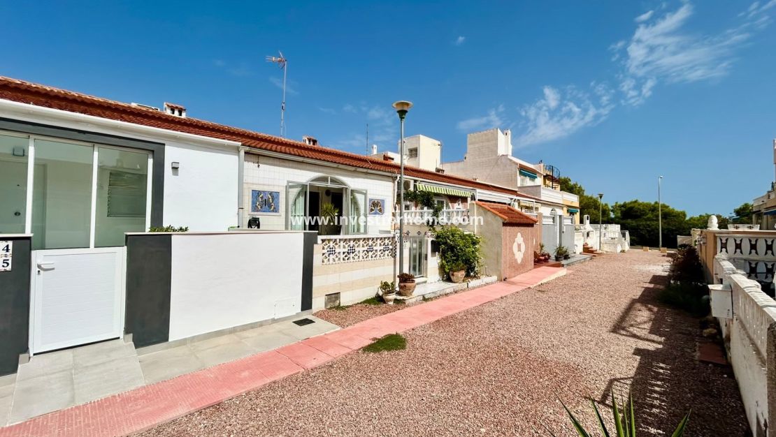 Sale - Bungalow - Torrevieja - Costa Blanca