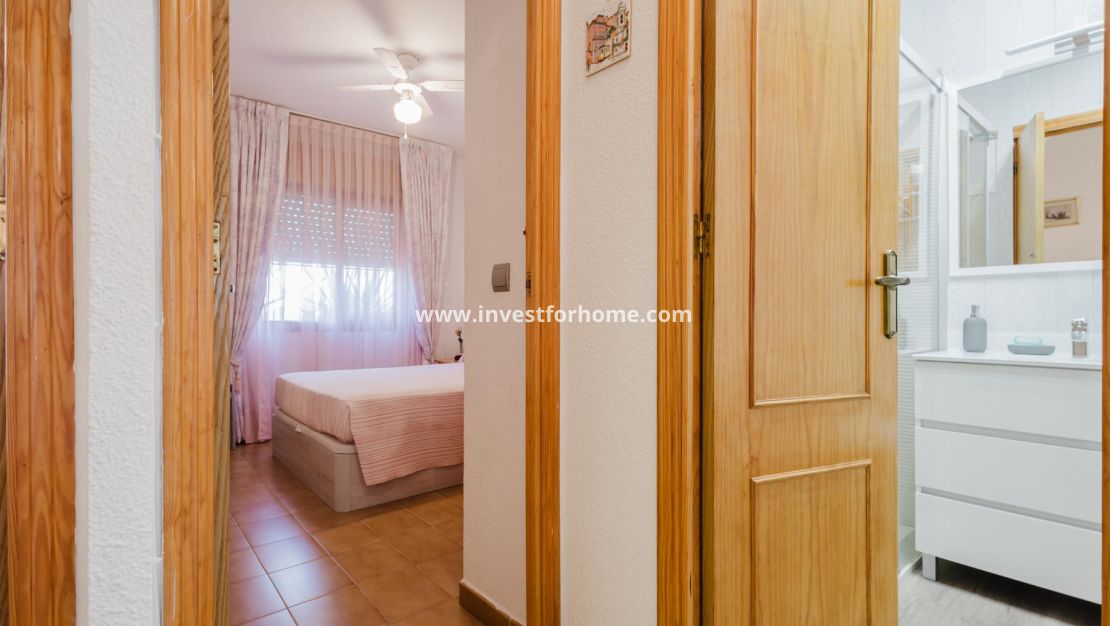 Sale - Bungalow - Torrevieja - El Acequión - Los Náufragos