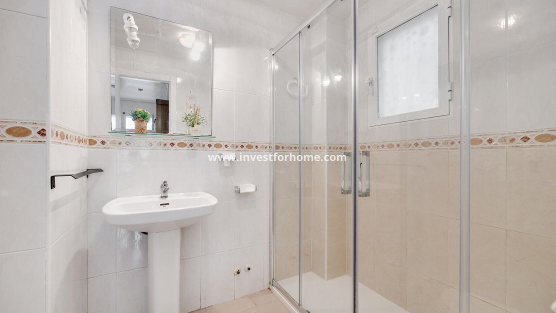 Sale - Bungalow - Torrevieja - El Acequión - Los Náufragos