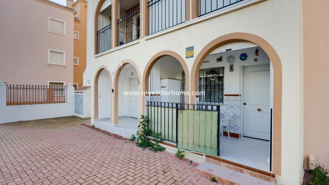 Sale - Bungalow - Torrevieja - El Acequión - Los Náufragos