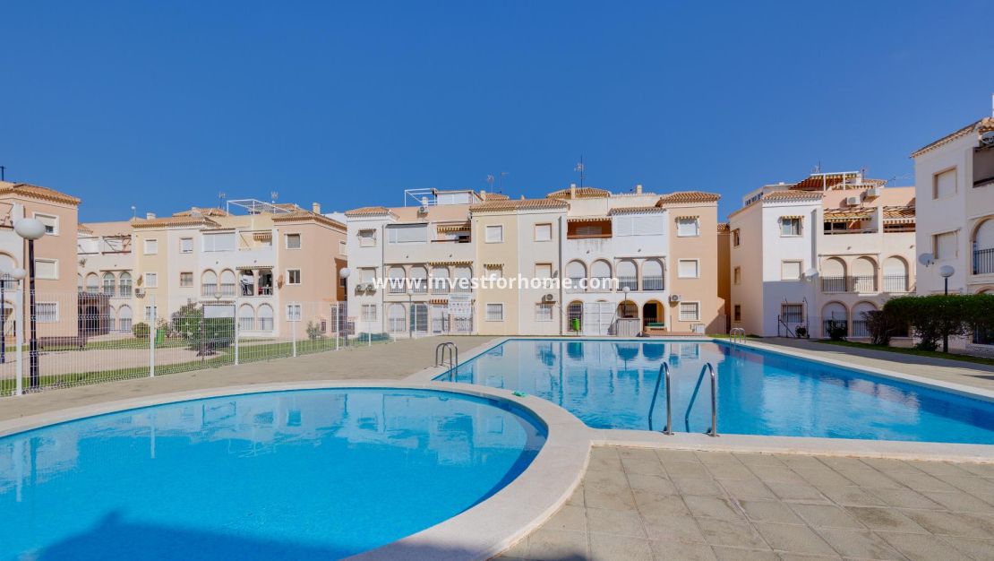 Sale - Bungalow - Torrevieja - El Acequión - Los Náufragos
