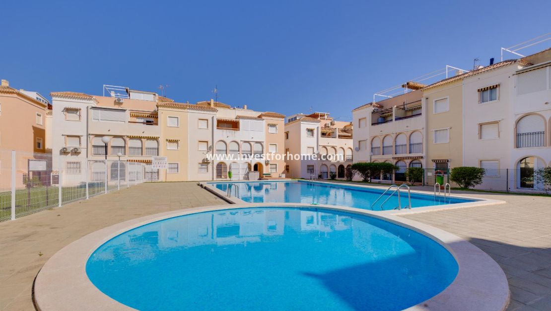 Sale - Bungalow - Torrevieja - El Acequión - Los Náufragos