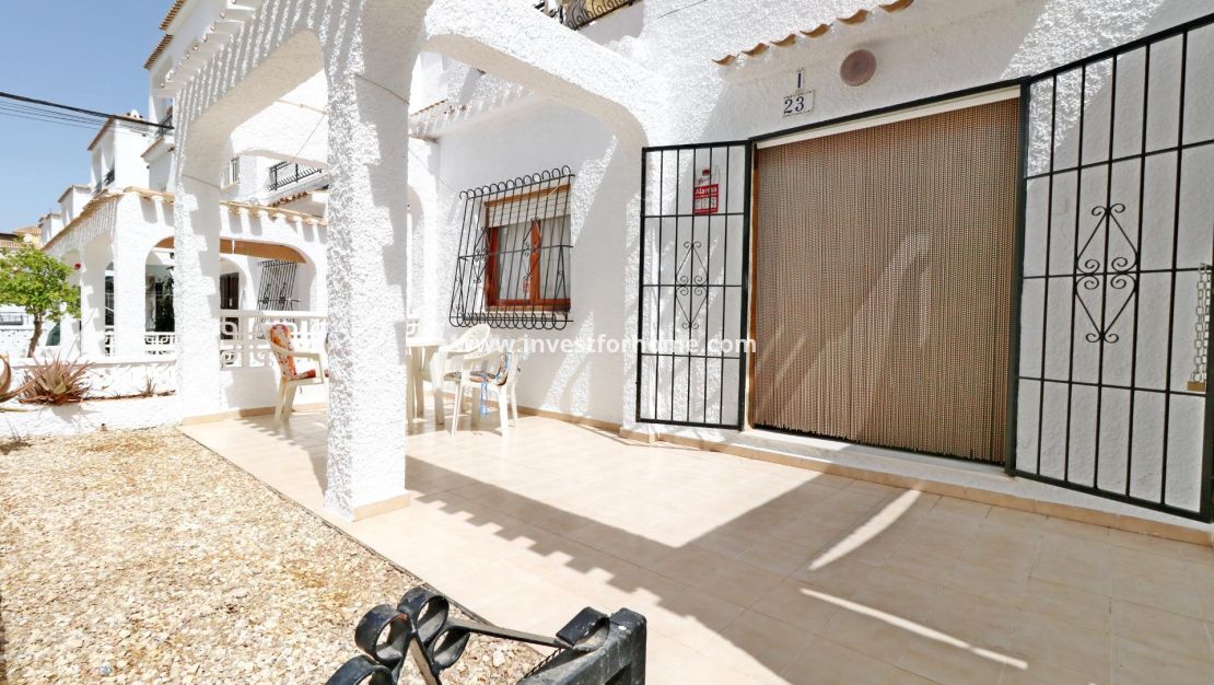 Sale - Bungalow - Torrevieja - El Acequión - Los Náufragos