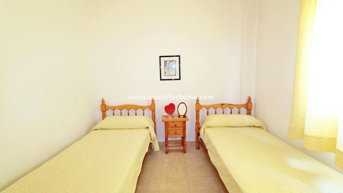 Sale - Bungalow - Torrevieja - El Acequión - Los Náufragos