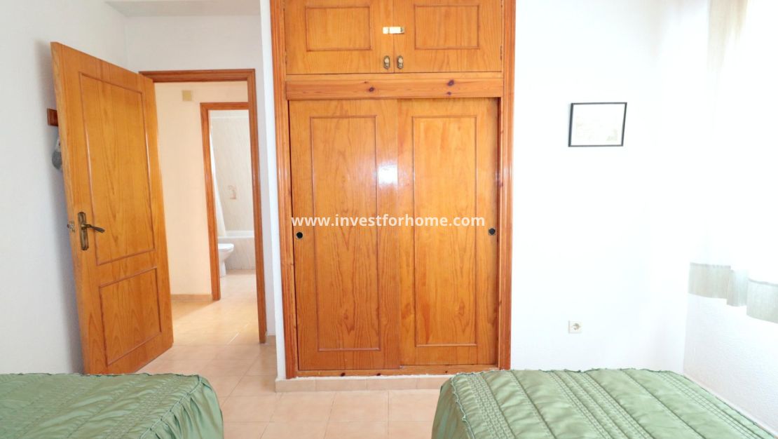 Sale - Bungalow - Torrevieja - El Acequión - Los Náufragos