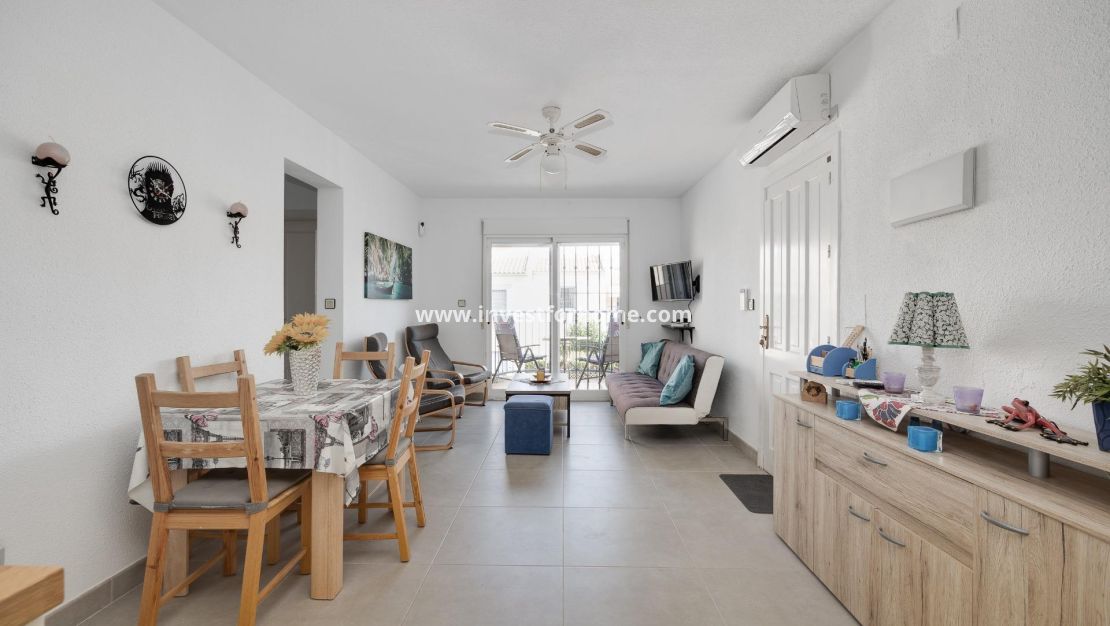 Sale - Bungalow - Torrevieja - El Chaparral