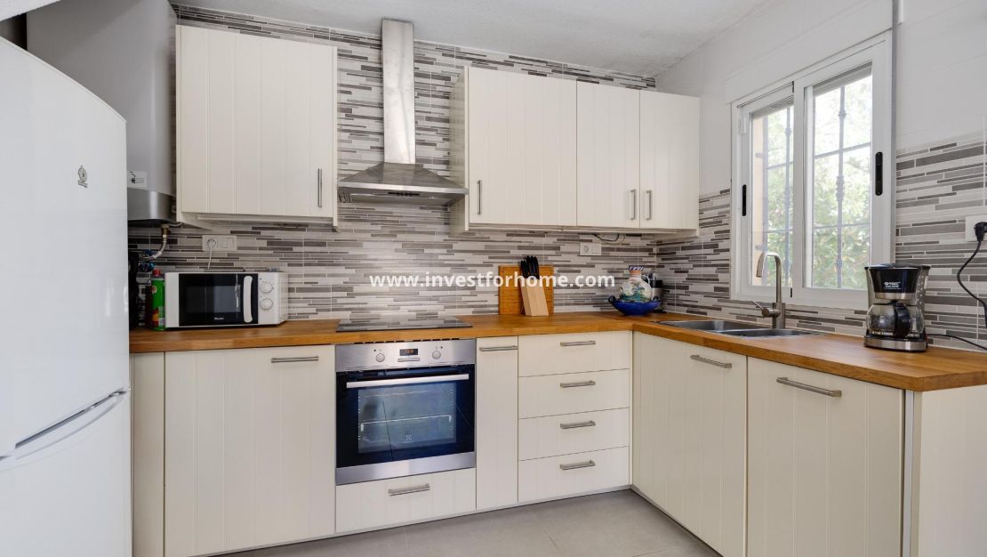 Sale - Bungalow - Torrevieja - El Chaparral