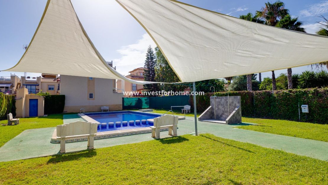 Sale - Bungalow - Torrevieja - El Chaparral