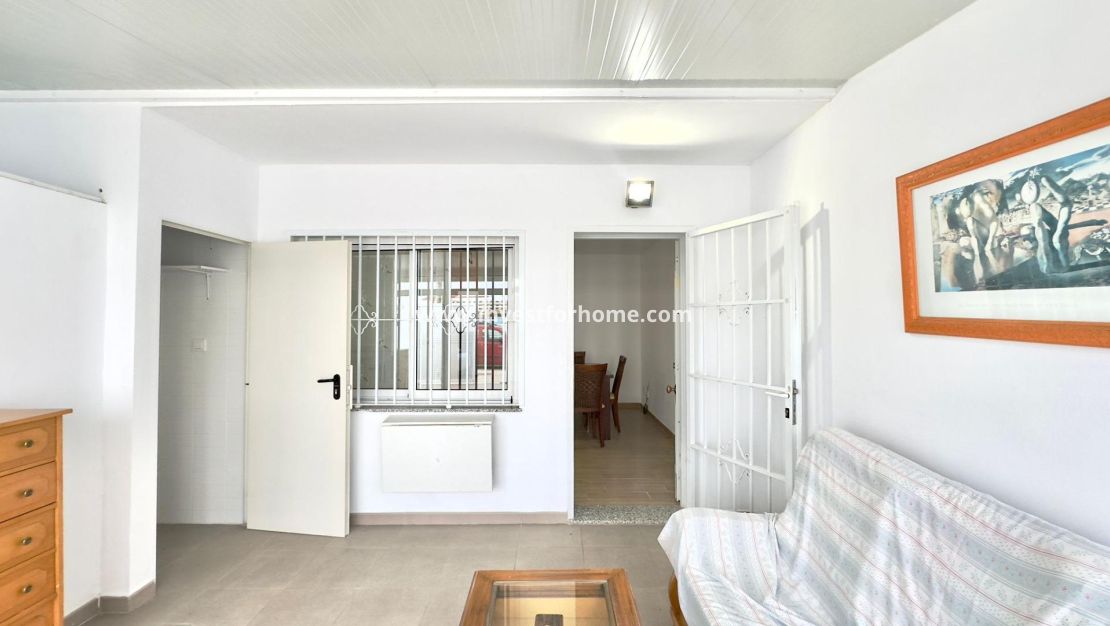 Sale - Bungalow - Torrevieja - El Limonar