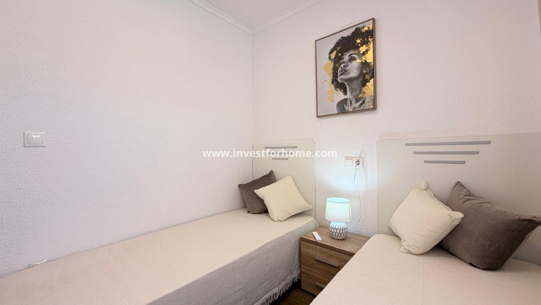 Sale - Bungalow - Torrevieja - El Limonar