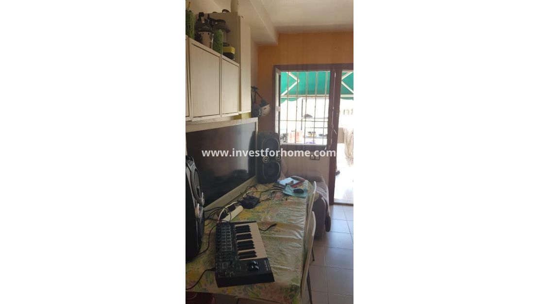 Sale - Bungalow - Torrevieja - La Siesta-El Chaparral