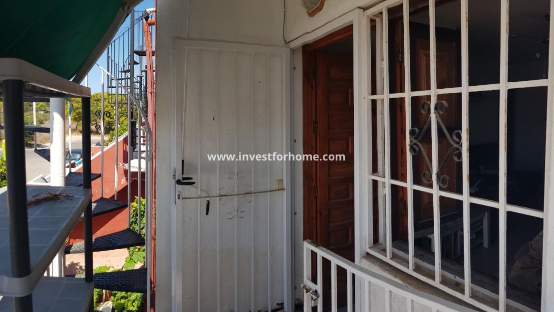 Sale - Bungalow - Torrevieja - La Siesta-El Chaparral