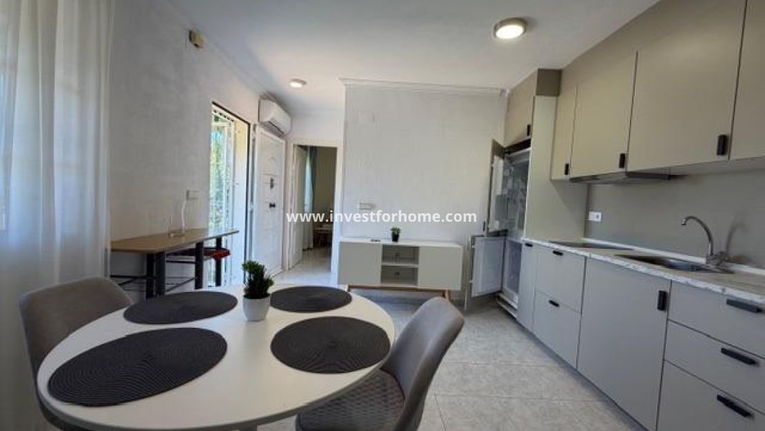 Sale - Bungalow - Torrevieja - La Siesta-El Chaparral