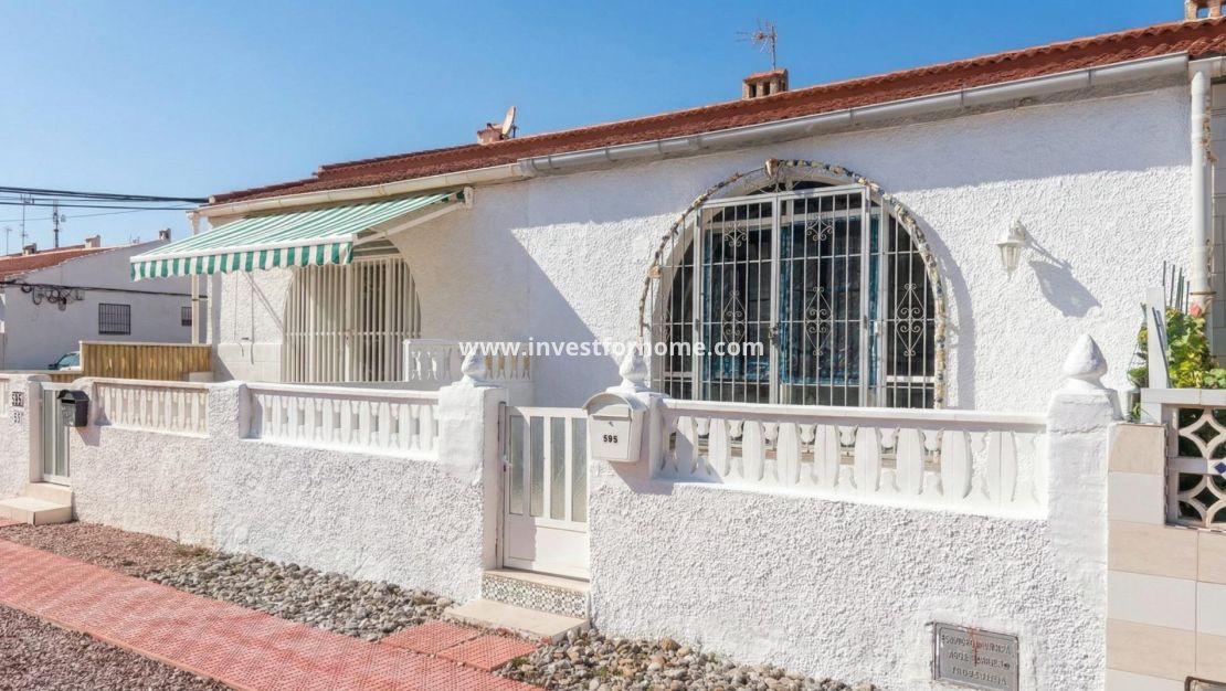 Sale - Bungalow - Torrevieja - La Siesta - El Salado - Torreta