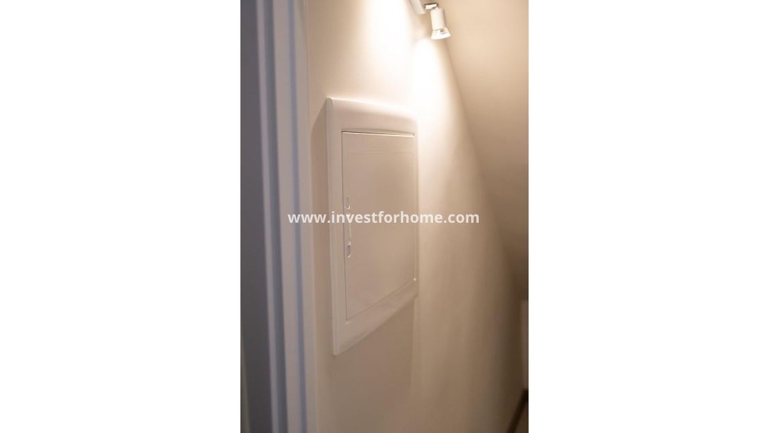 Sale - Bungalow - Torrevieja - La Veleta