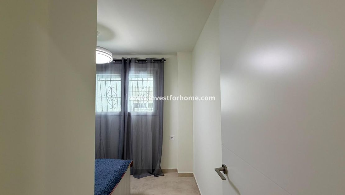Sale - Bungalow - Torrevieja - La Veleta