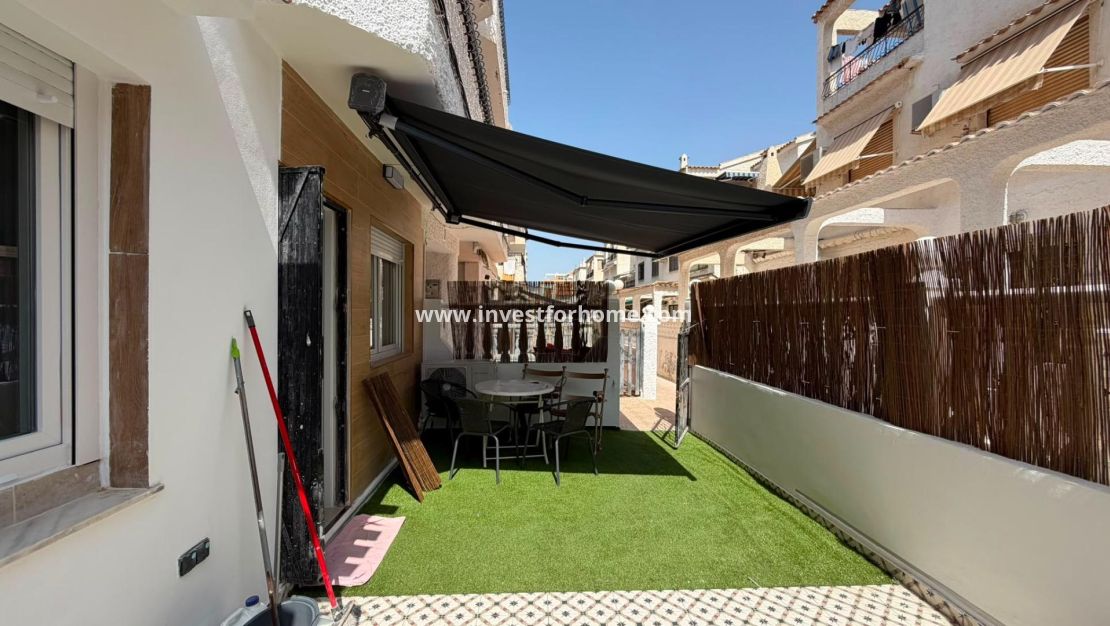 Sale - Bungalow - Torrevieja - La Veleta