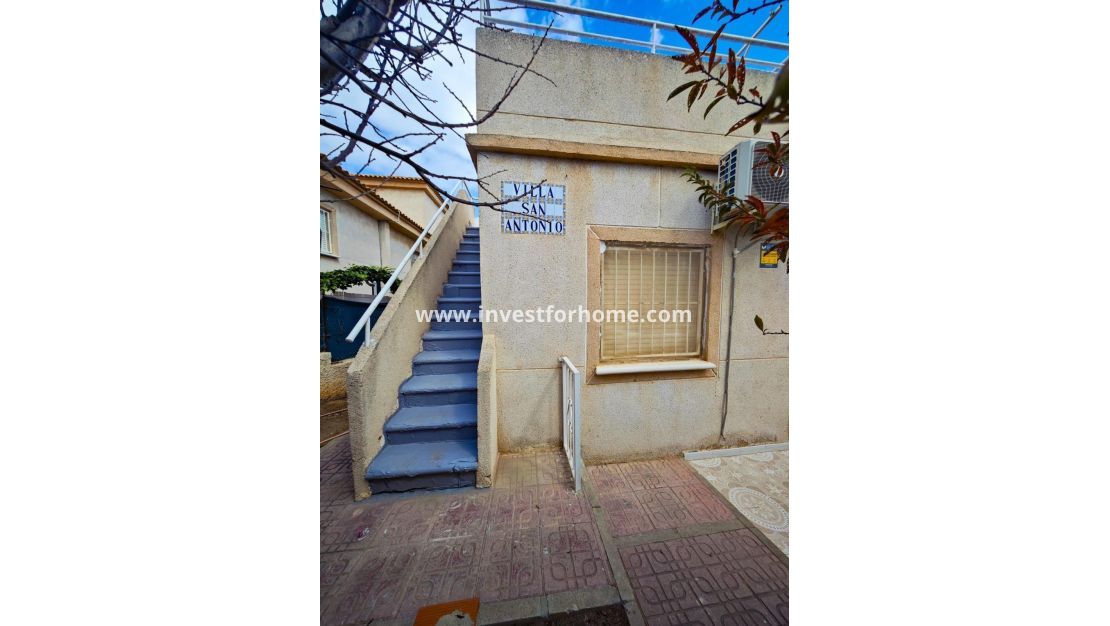 Sale - Bungalow - Torrevieja - Los Balcones - Los Altos Del Edén