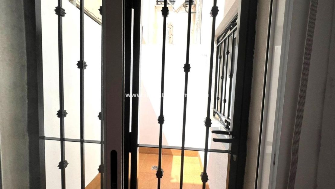Sale - Bungalow - Torrevieja - Los Balcones - Los Altos Del Edén