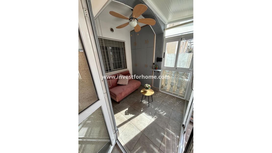 Sale - Bungalow - Torrevieja - Los Balcones