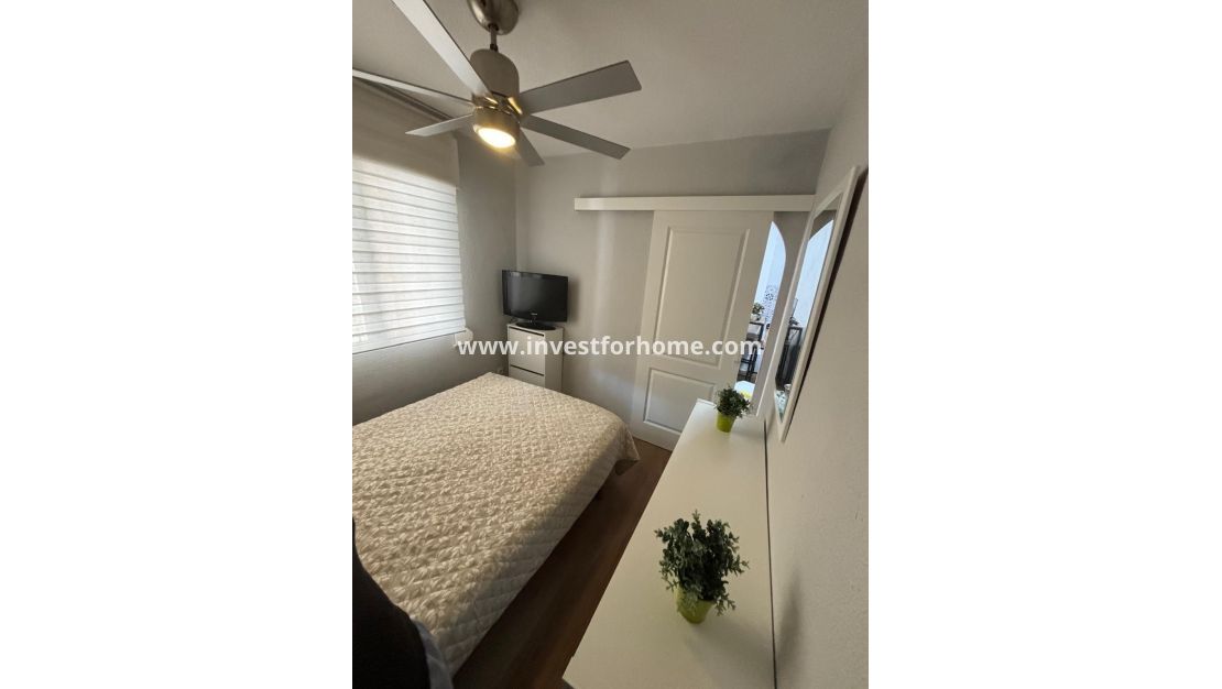 Sale - Bungalow - Torrevieja - Los Balcones