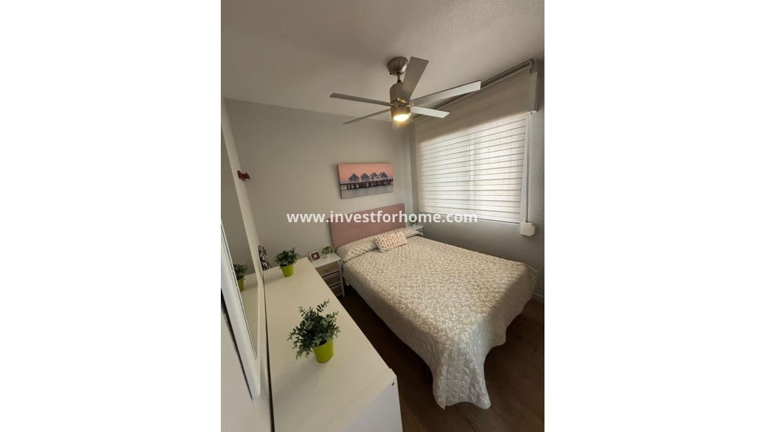 Sale - Bungalow - Torrevieja - Los Balcones