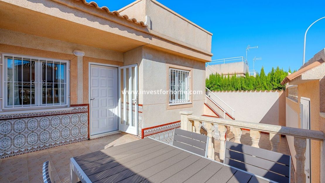 Sale - Bungalow - Torrevieja - Los Balcones