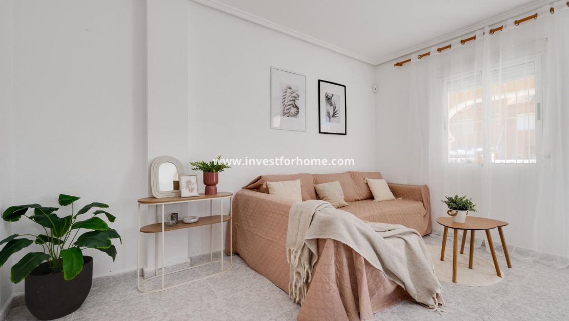 Sale - Bungalow - Torrevieja - Nueva Torrevieja - Aguas Nuevas