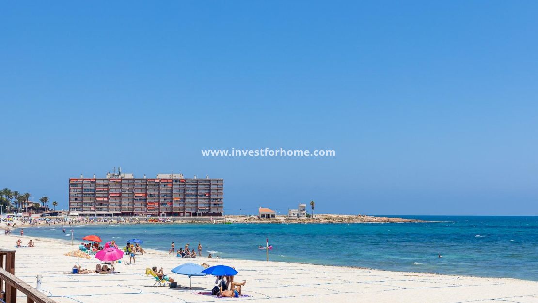 Sale - Bungalow - Torrevieja - Nueva Torrevieja - Aguas Nuevas