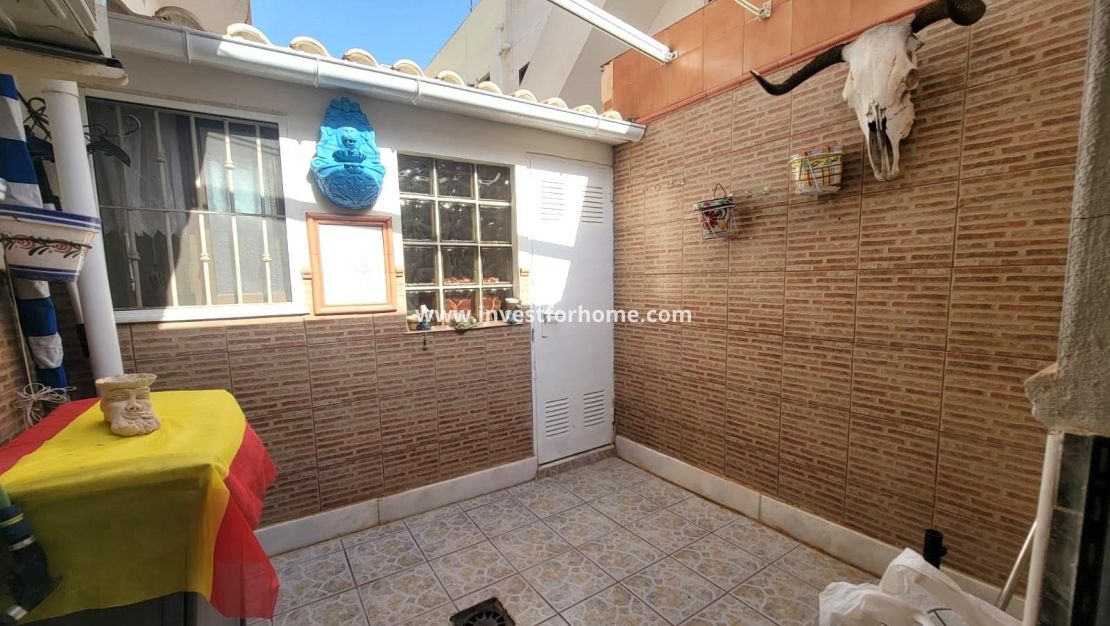 Sale - Bungalow - Torrevieja - Nueva Torrevieja - Aguas Nuevas