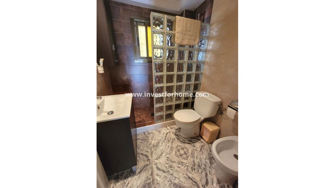 Sale - Bungalow - Torrevieja - Nueva Torrevieja - Aguas Nuevas