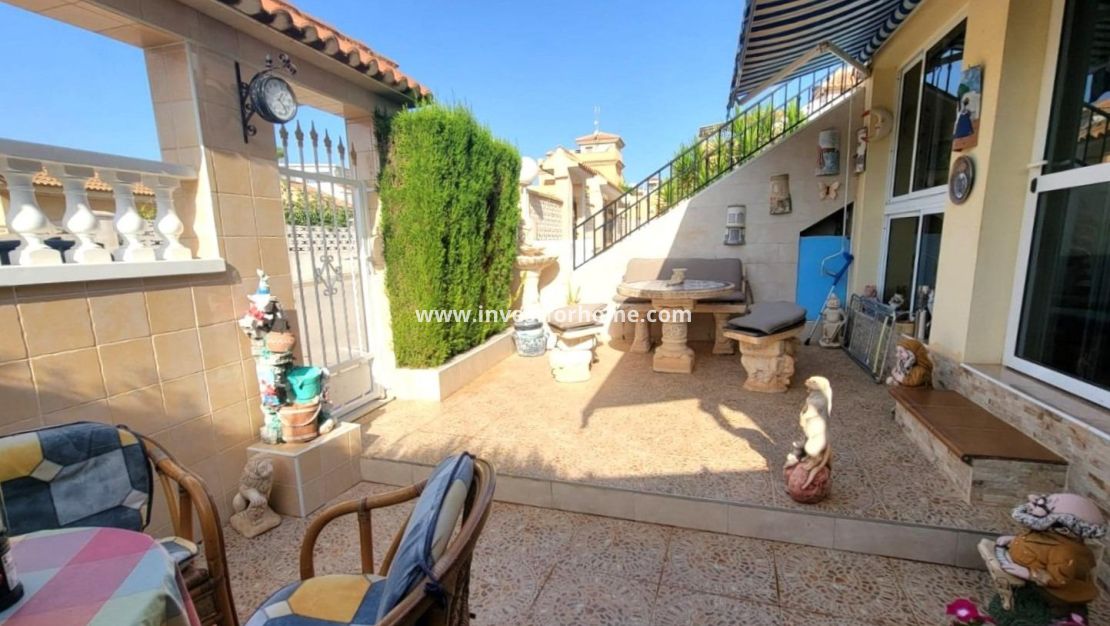 Sale - Bungalow - Torrevieja - Nueva Torrevieja - Aguas Nuevas