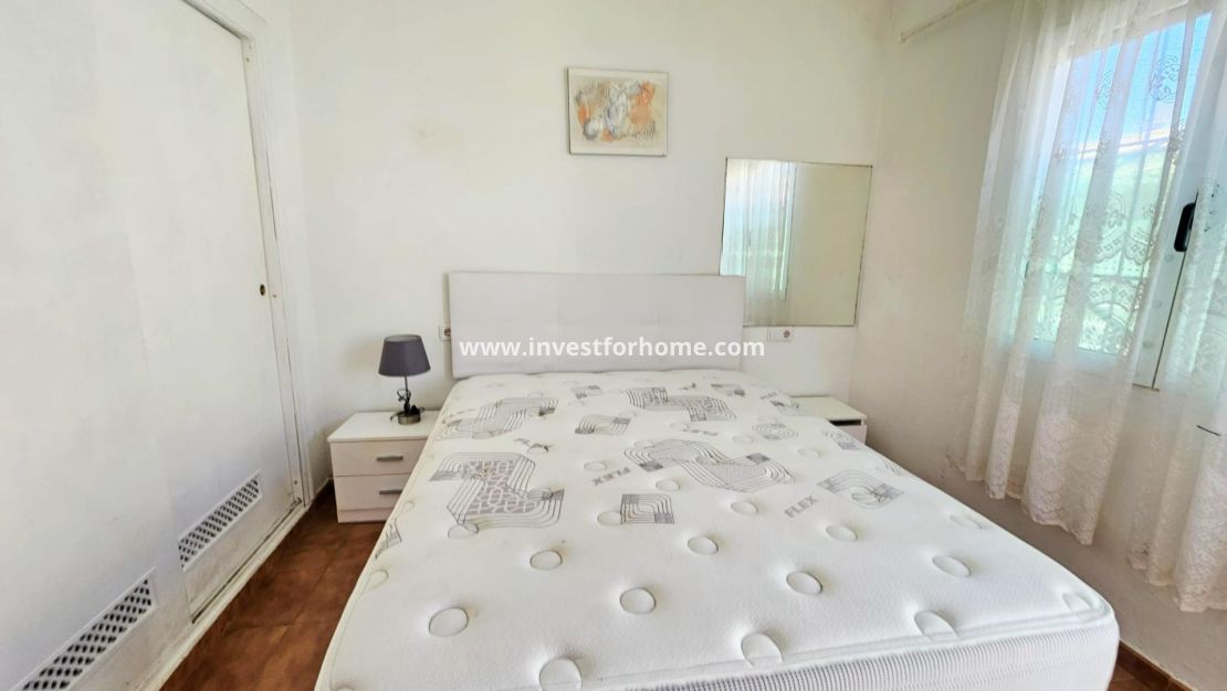 Sale - Bungalow - Torrevieja - Nueva Torrevieja - Aguas Nuevas