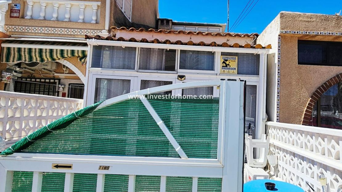 Sale - Bungalow - Torrevieja - Nueva Torrevieja - Aguas Nuevas