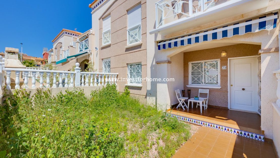 Sale - Bungalow - Torrevieja - Nueva Torrevieja - Aguas Nuevas